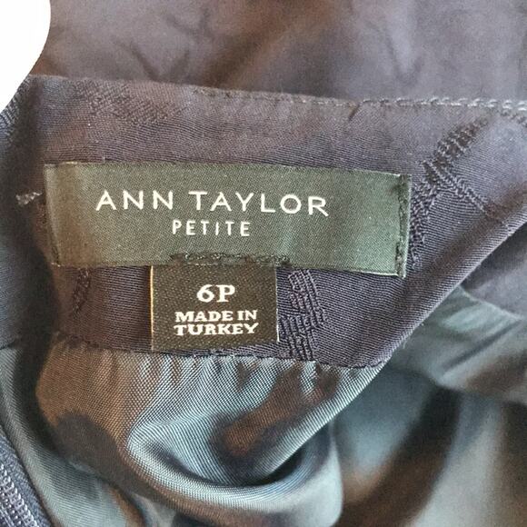 Ann Taylor Pencil Skirt Womens 6P Navy Blue Sparrow Print Ruffe Faux Wrap - Picture 4 of 10